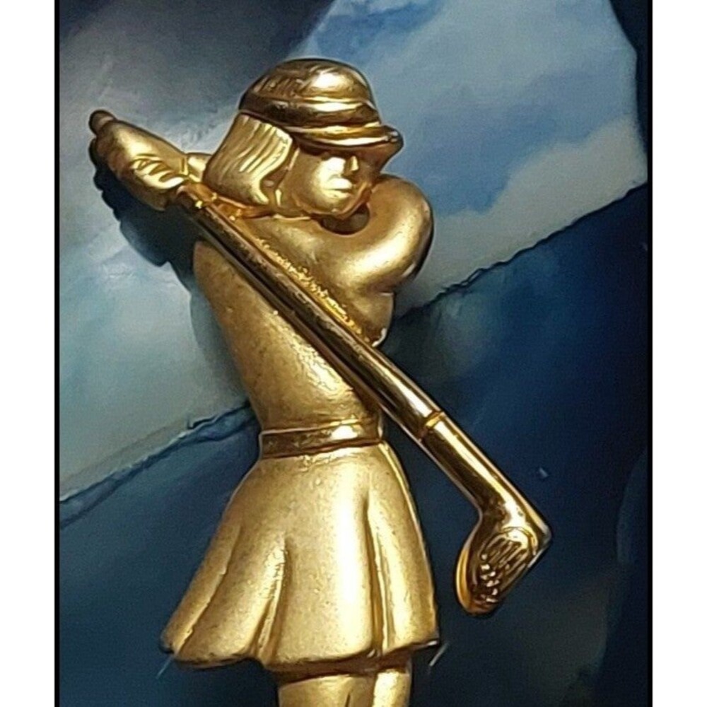 JJ Jonette fabulous goldtone golfer pin